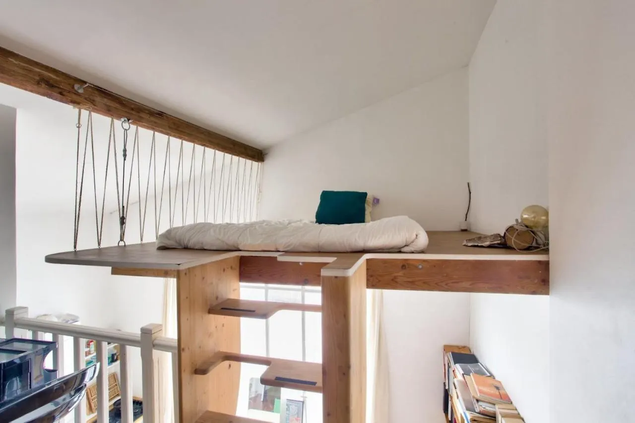 Atypical Housing For 2 People - Paris 14 Apartment
