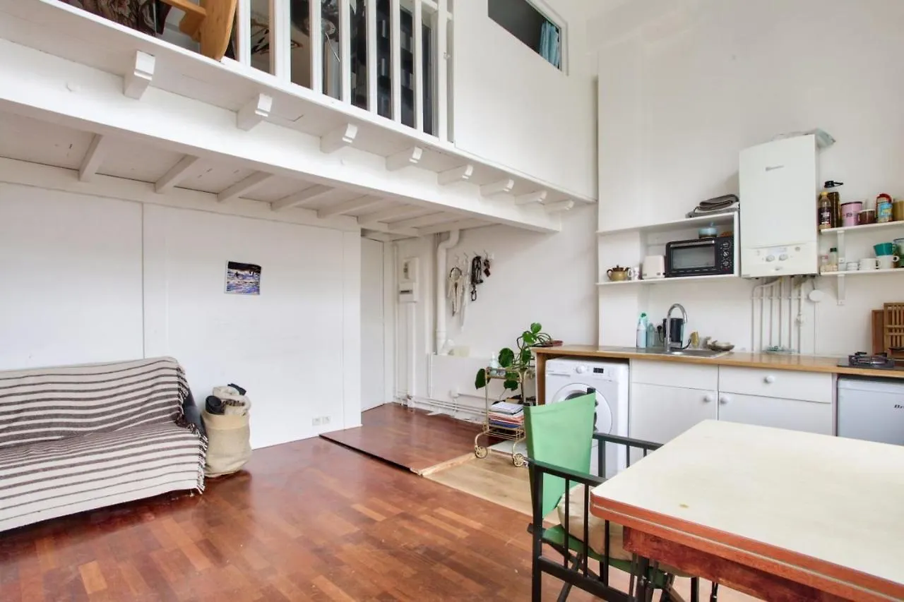 Atypical Housing For 2 People - Paris 14 Apartment France